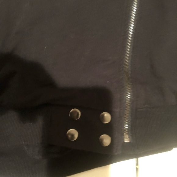 Focus Sport size  XL black asymmetrical embellished sweatshirt - Picture 4 of 14